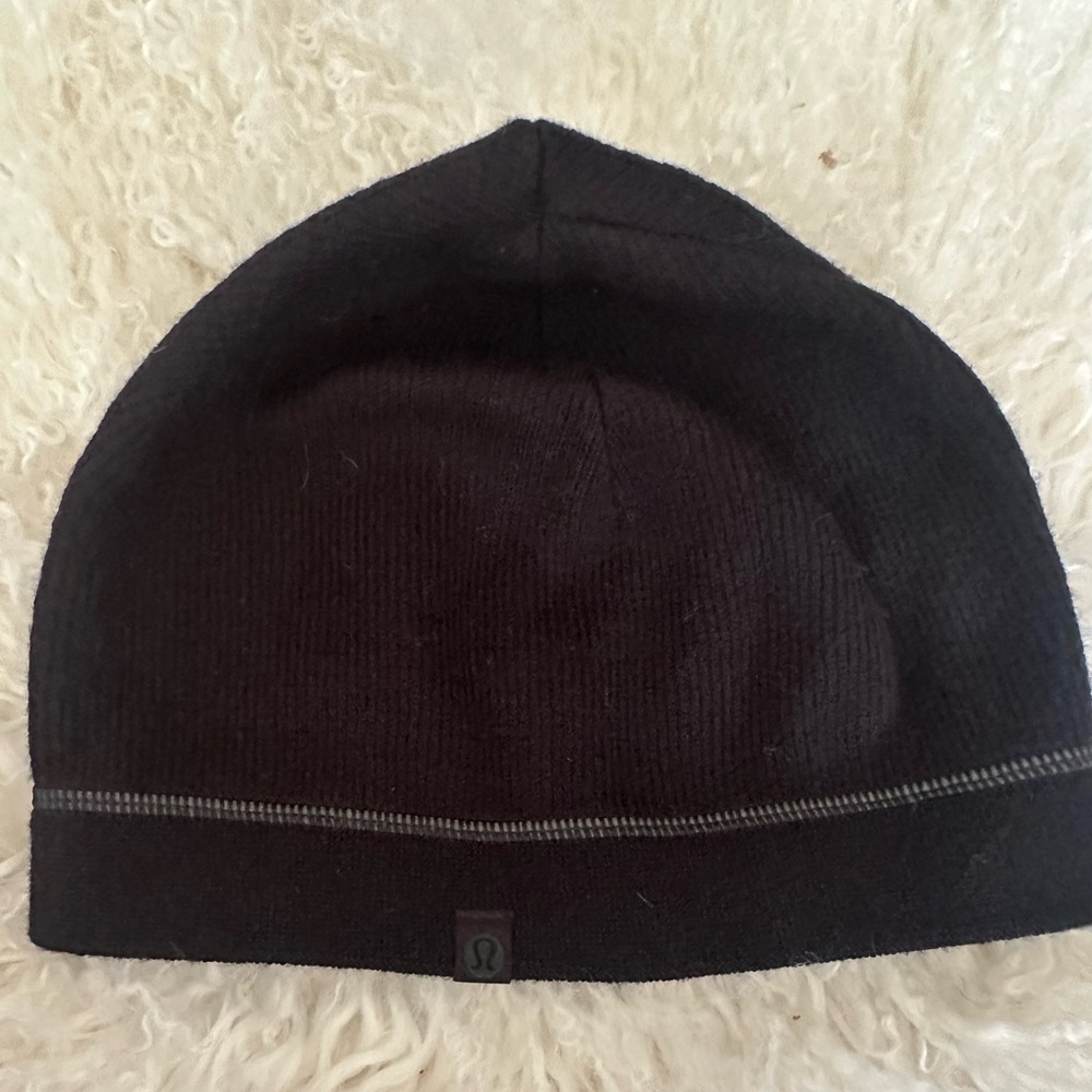 Lululemon Black Beanie wool blend